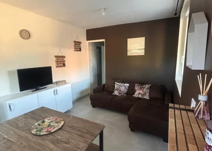 Charmante Maisonnette Entre Bordeaux Et Saint Emilion